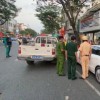Người đàn ông nói nhảm trong ô tô Mercedes ở Sài Gòn